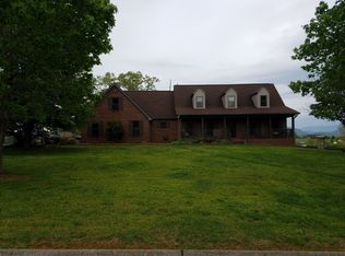 123 Ostenbarker St, Maryville, TN 37804