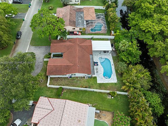 3rd image of 4180 NW 103rd Dr