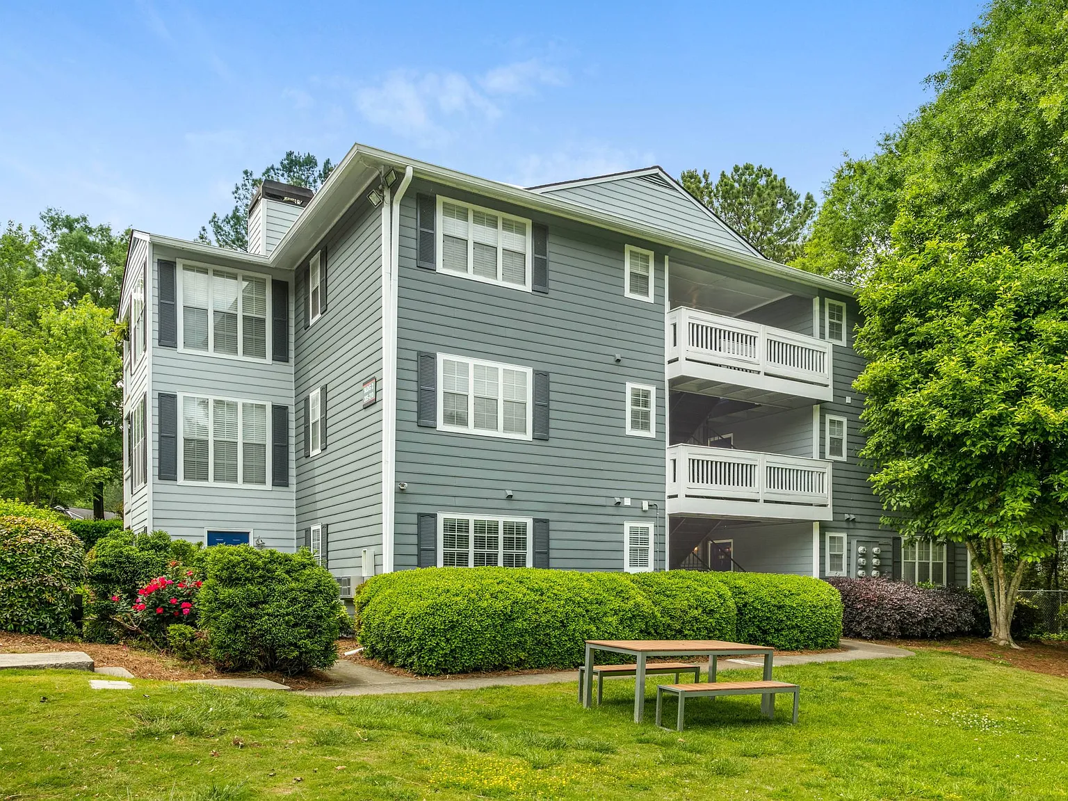 Aqua at Sandy Springs — Photo 1