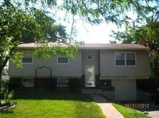 7494 Churchill Dr, Hanover Park, IL 60133