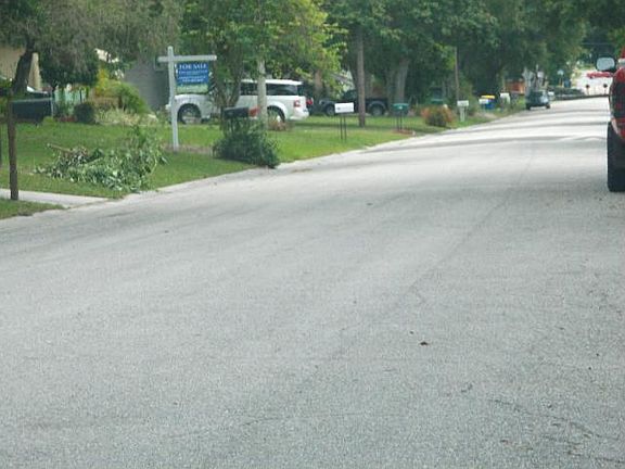 5th image of 809 S Evergreen Ave