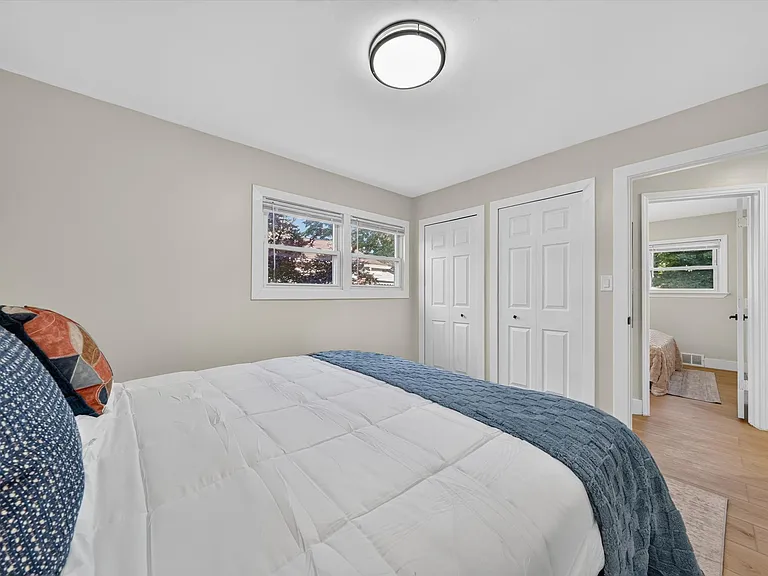 2115 E Hudson Ave — Photo 15
