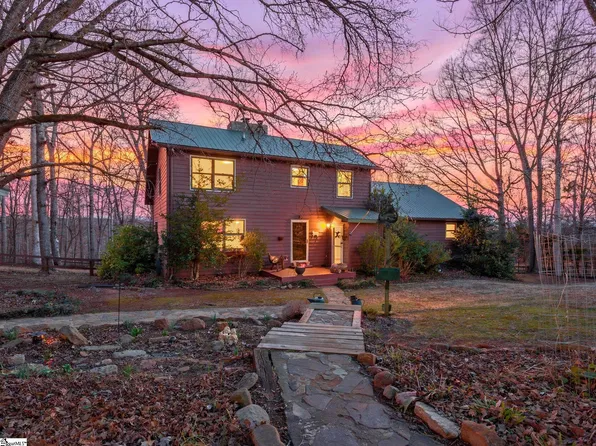 405 Loop Rd, Campobello, SC 29322