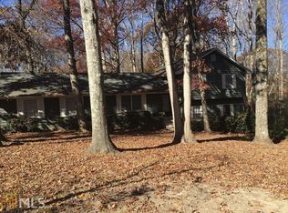 4028 Chestnut Dr, Flowery Branch, GA 30542