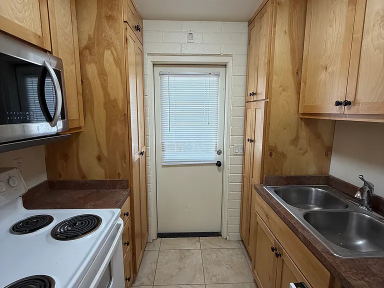 149 S Jefferson St #2 — Photo 8