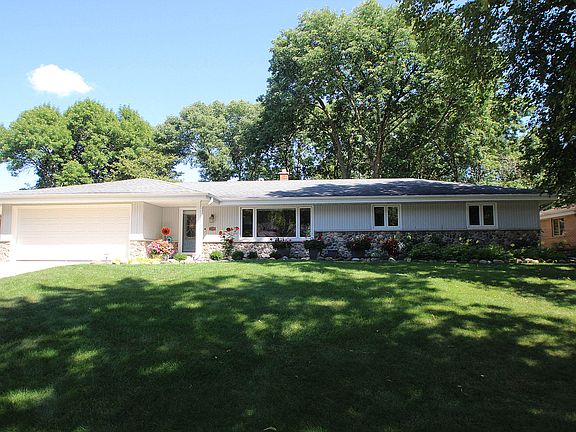 2nd image of 1540 N 119th St