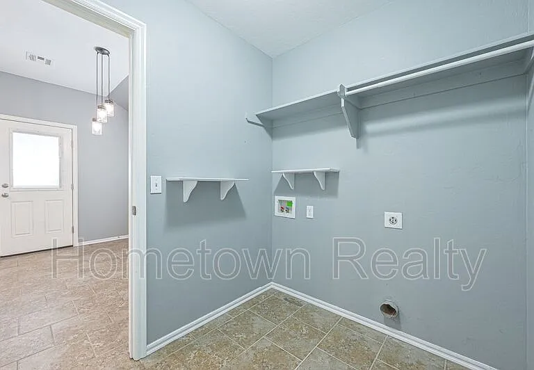 11521 SW 24th St — Photo 9