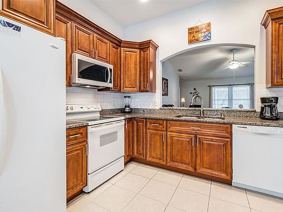 3rd image of 10133R Moshie Ln