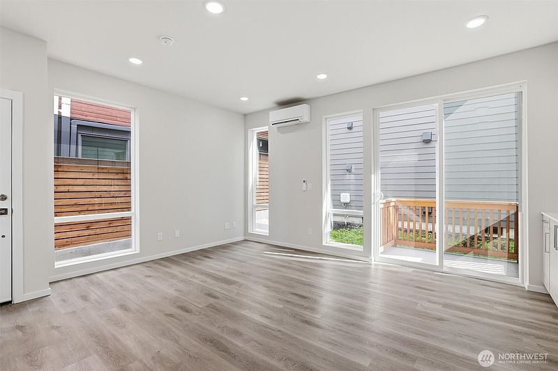 5th image of 1816 24th Avenue S