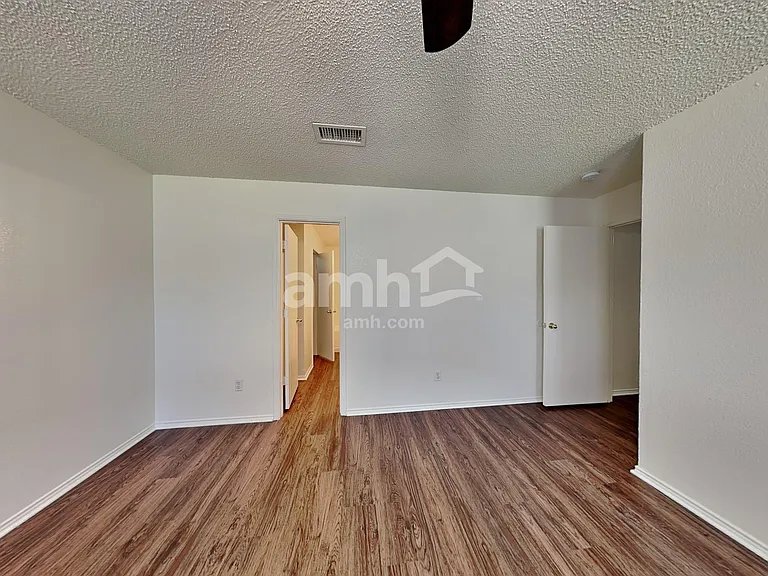 5713 Stone Meadow Ln — Photo 8