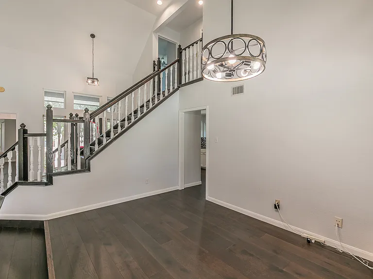 2 Edgemere Ct — Photo 4