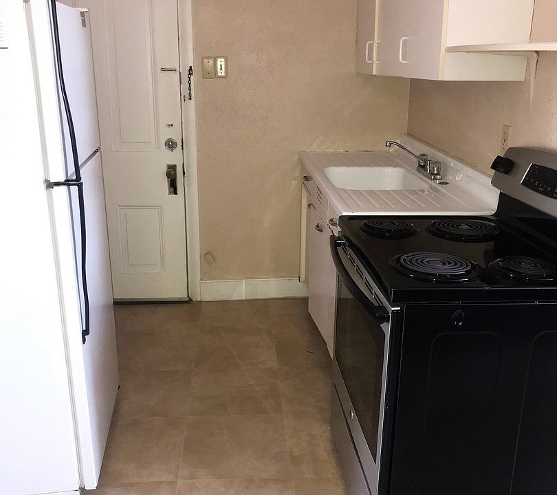 1st image of 234 S 5th St Fl 3