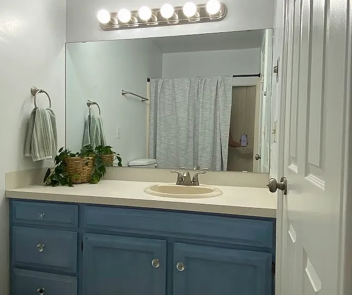 Upstairs bathroom.