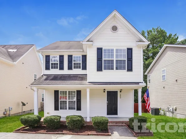 2809 Erinridge Rd, Raleigh, NC 27610