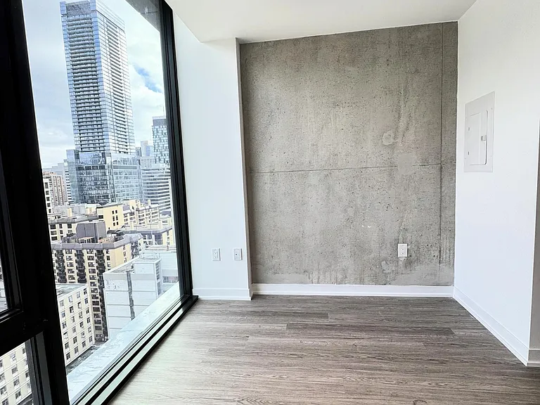 195 McCaul St #1906 — Photo 11