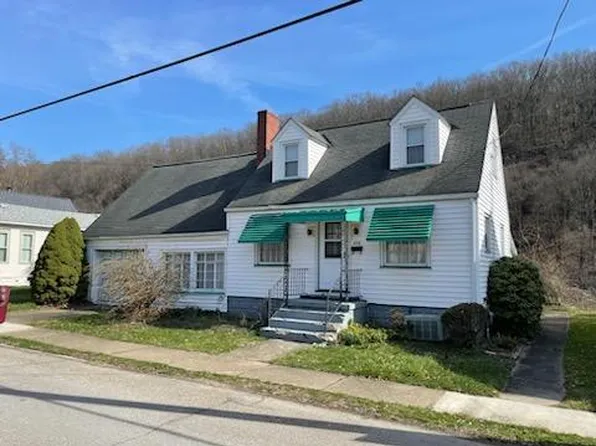 1130 Otter St, Franklin, PA 16323