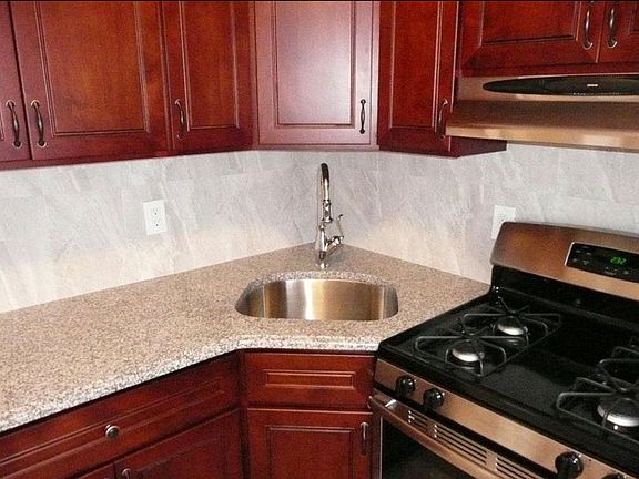 4th image of 152 New York Ave APT 8