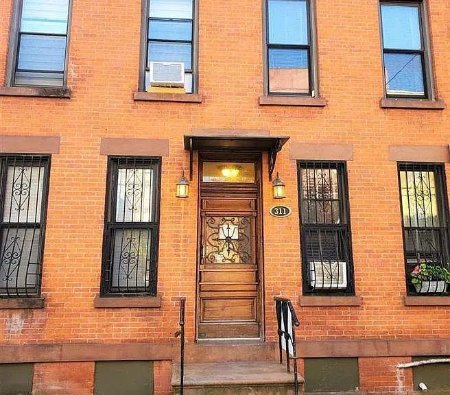 311 7th St #7 — Photo 1