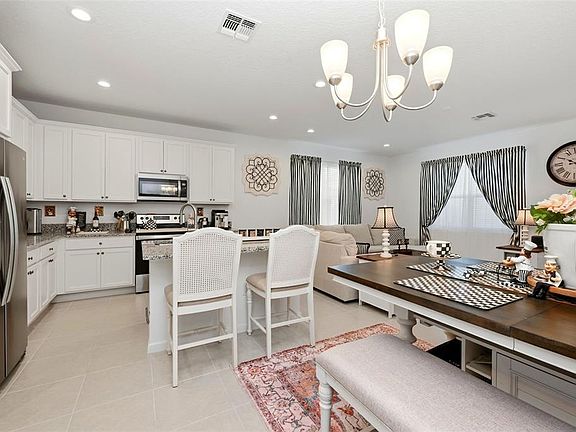 3rd image of 14075 Lochend Way