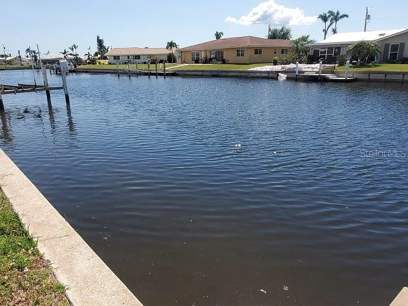 2 bed, 2.0 bath, 1650 sqft, $2,500 — Photo 3