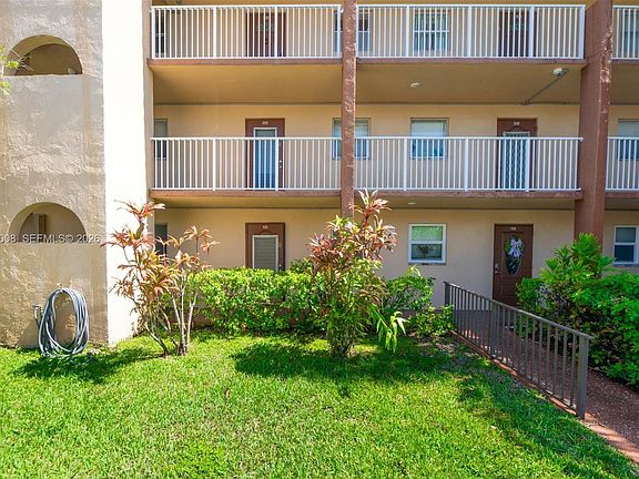4th image of 8951 Sunrise Lakes Blvd APT 105