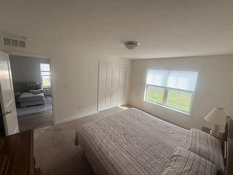 7223 White Oak Blvd — Photo 4