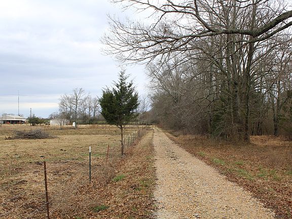 2nd image of 898 County Road 1135