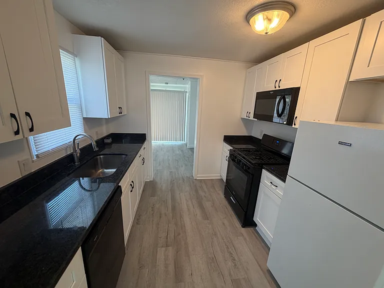 1116 West St — Photo 5