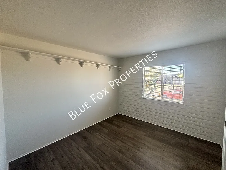 2780 W Via Del Santo — Photo 11