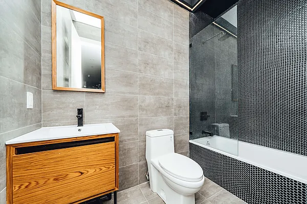 Rented by Nooklyn NYC LLC | media 34