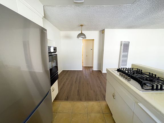 5th image of 1343 E Harvard St #J