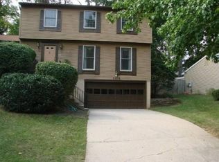 1307 Grant St, Herndon, VA 20170
