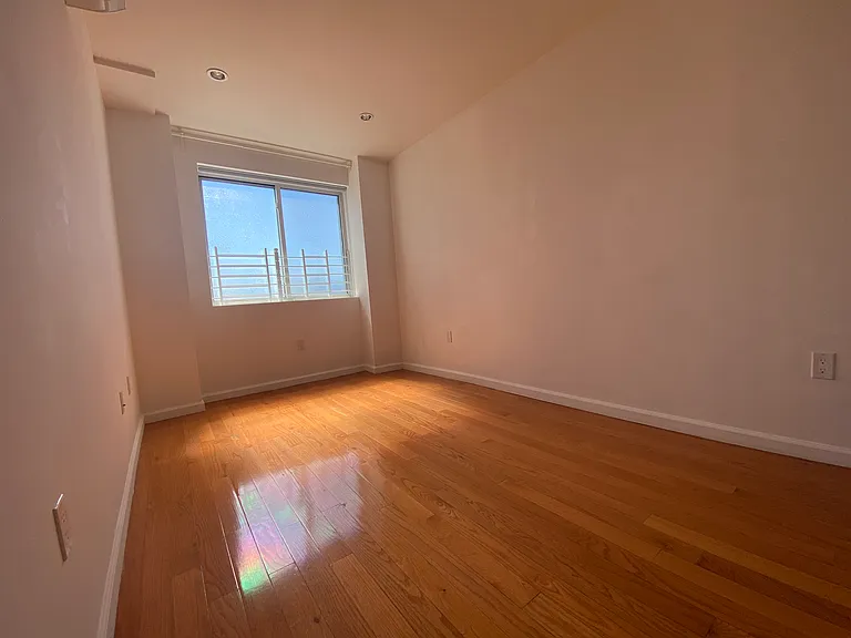 92 Canal St #11D — Photo 4