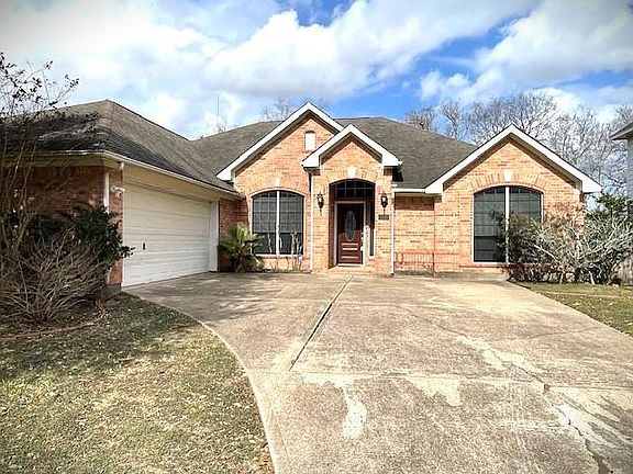 3rd image of 1815 Rustic Oak Ln