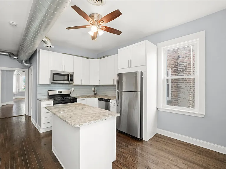 1124 N Central Park Ave #2 — Photo 9