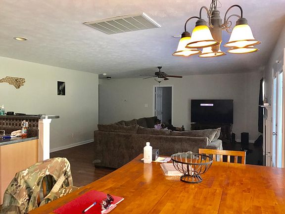 5th image of 363 Belmont Dr