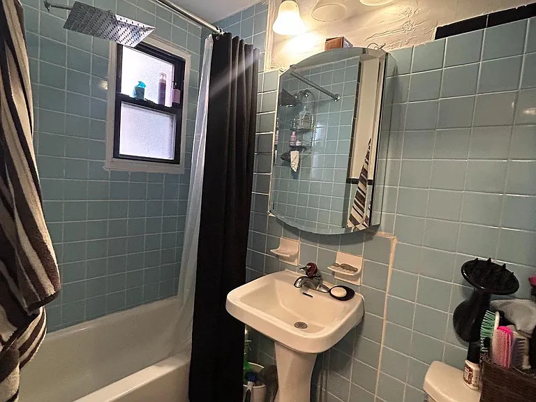 152 N 21st St #2R — Photo 9