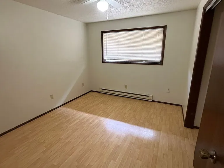 217 W Magnolia St — Photo 3