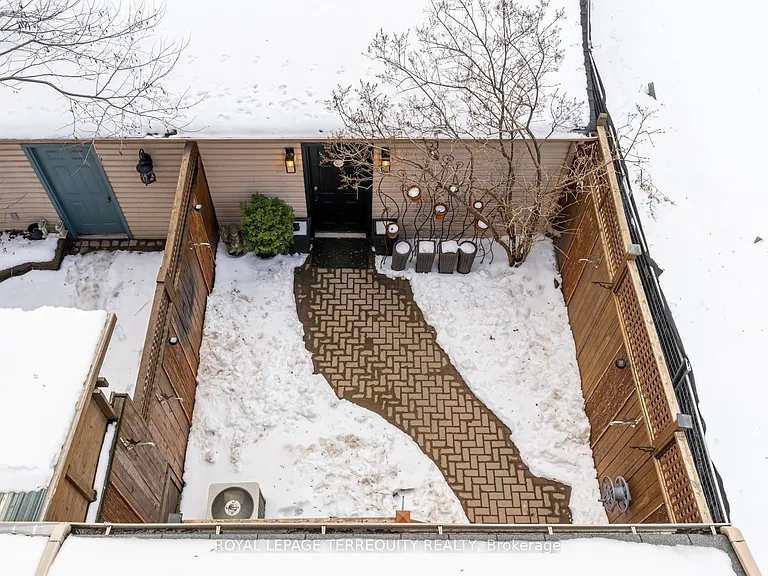 244 George St — Photo 29