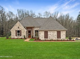 949 Mullican Rd, Florence, MS 39073