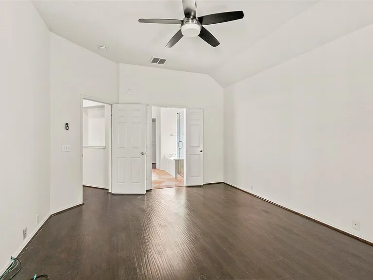 20510 Pioneer Bend Ct — Photo 29
