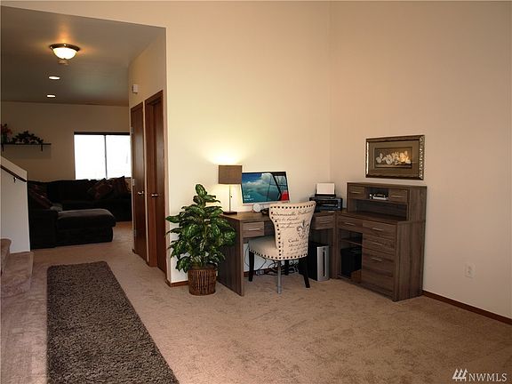 3rd image of 1313 49th St NE