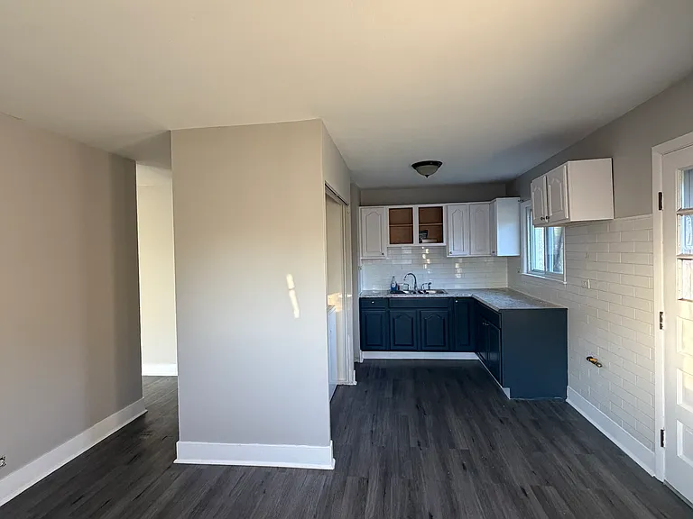 11721 S Keeler Ave — Photo 5