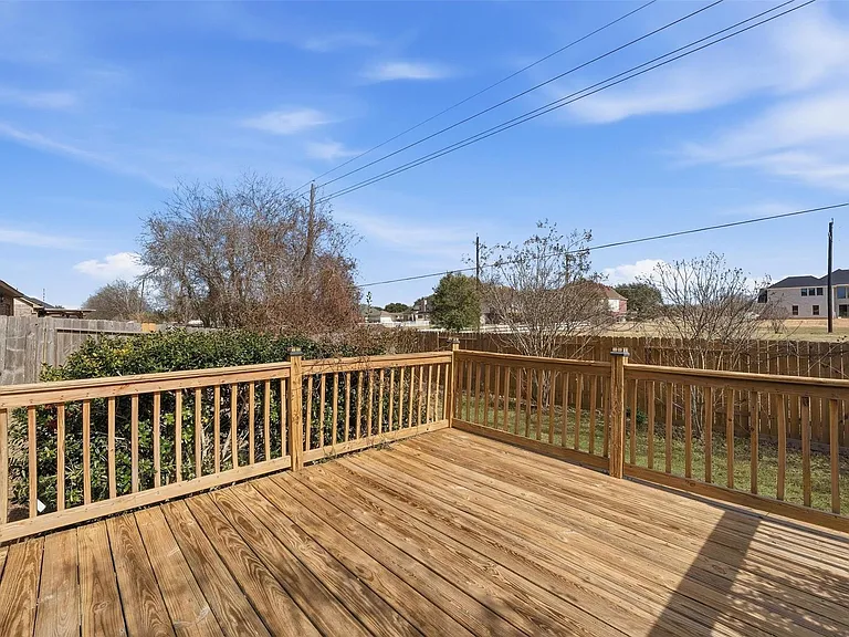 719 Longstreet Dr — Photo 31