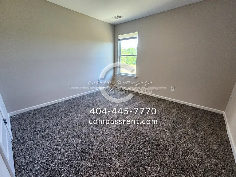 228 Lyndon Way NW — Photo 18