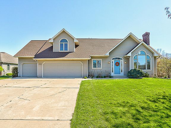 2nd image of 10262 Deerfield Dr