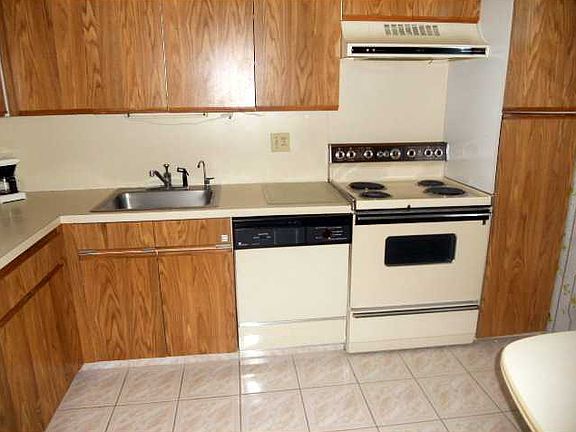 2nd image of 3231 Holiday Springs Blvd APT 302