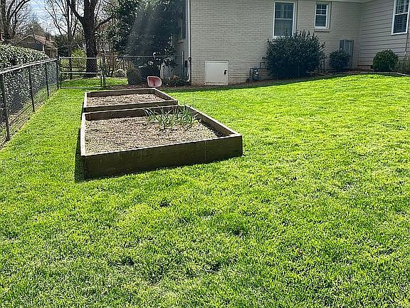 5th image of 4318 Pemberton Dr