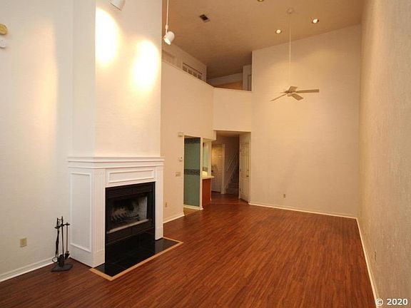 2nd image of 351 NW 50th Blvd