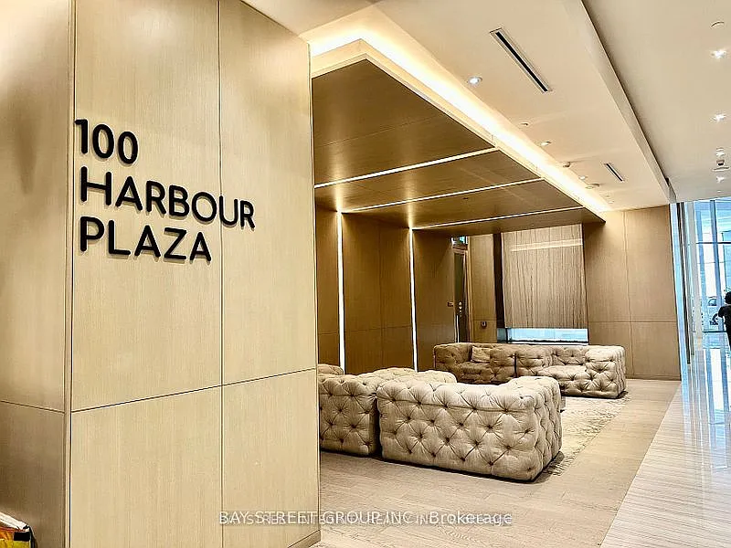 100 Harbour (Harbour Plaza) — Photo 3